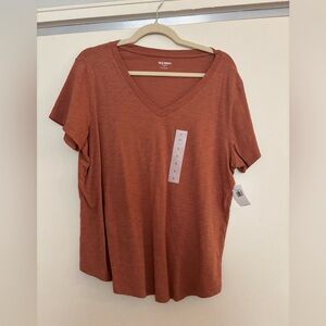 Old navy size L v neck t-shirt *NWT